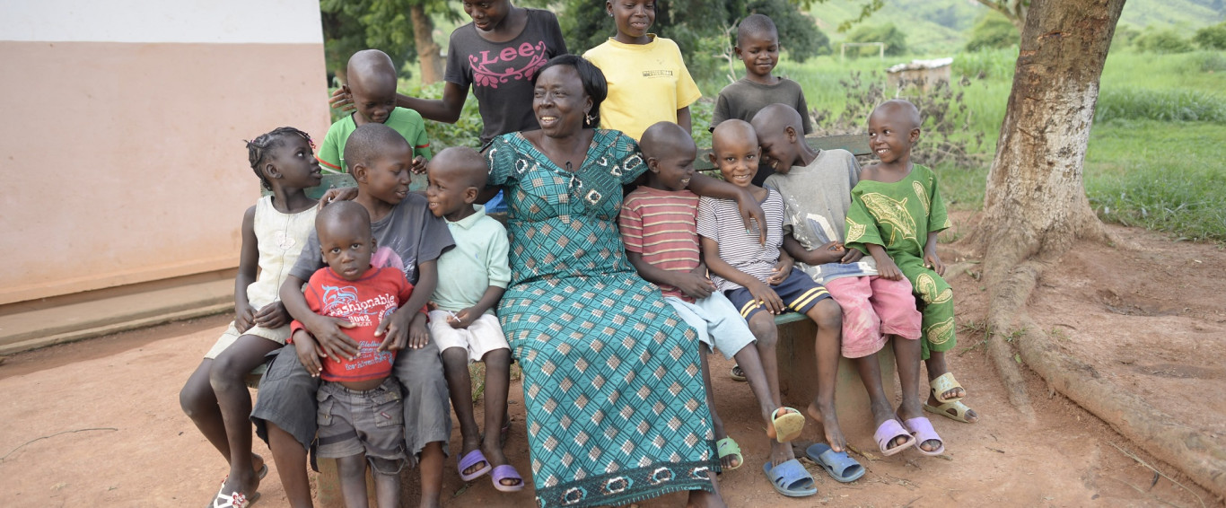 SOS-Kinderdorf Hilfsprojekt in der Zentralafrikanischen Republik Bangui: Ehemalige Kindersoldaten erhalten ein neues, liebevolles Zuhause. 