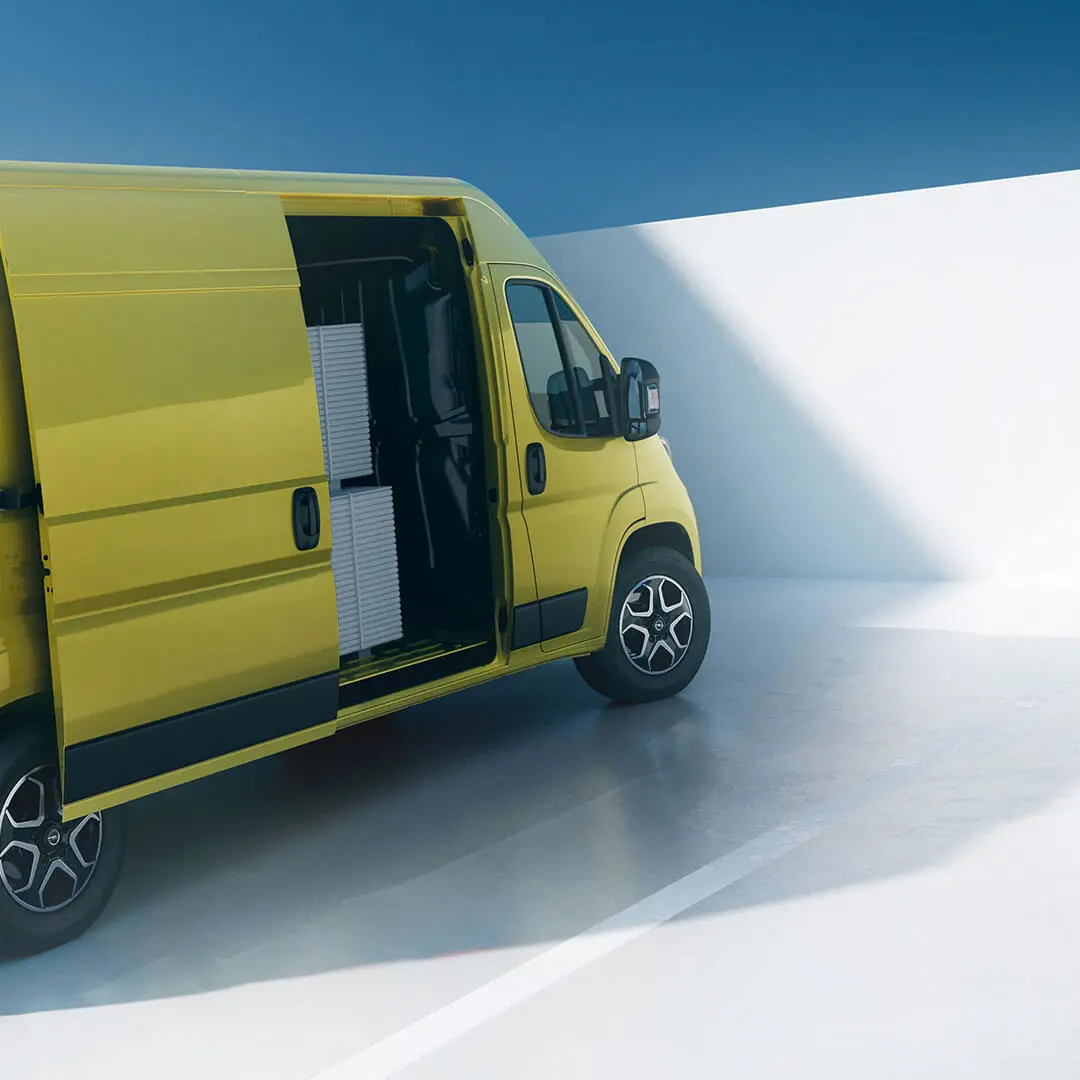 opel-movano-side-open