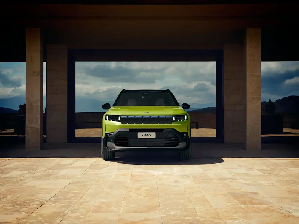 hero-card-car-sharing-jeep-compass-hybrid-image