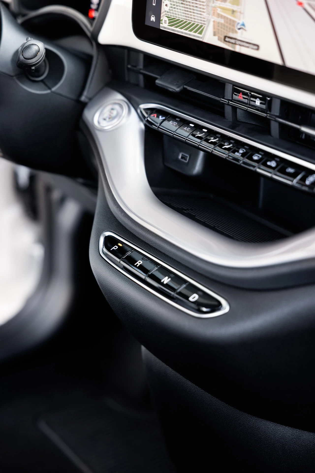 SN Brand-Imagery Fiat500BE EV 8 ID 7345