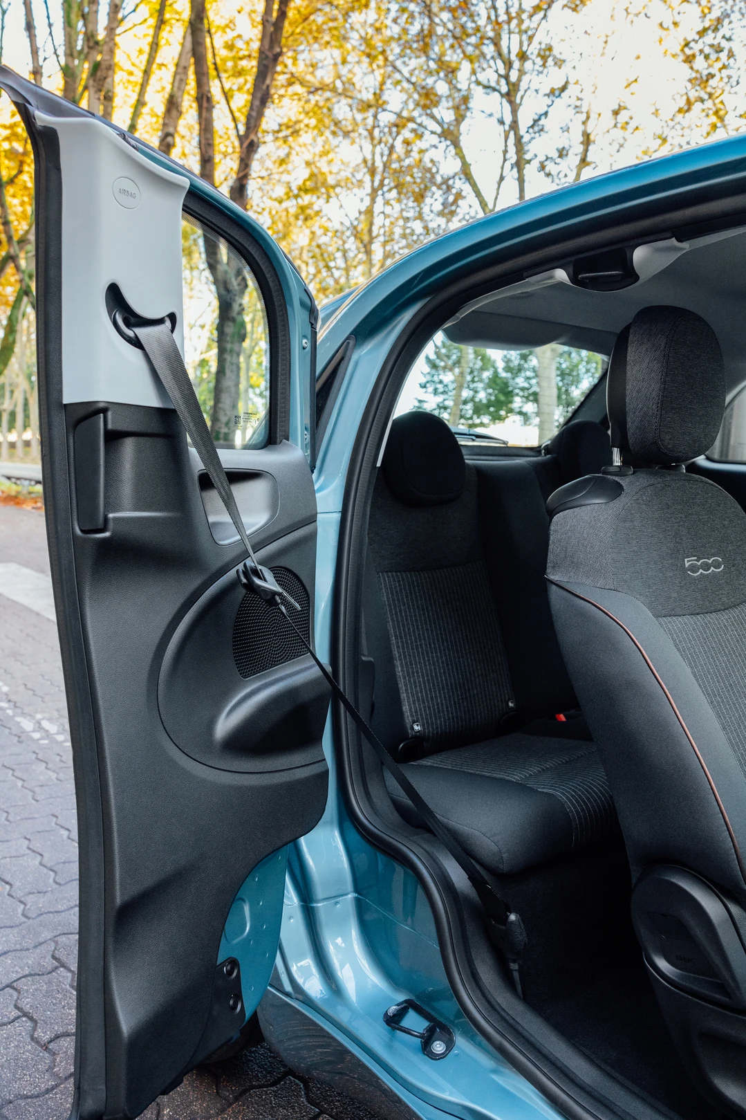 share-now-infleeting-fiat500-e-3+1-paris-5-interior ID 8891