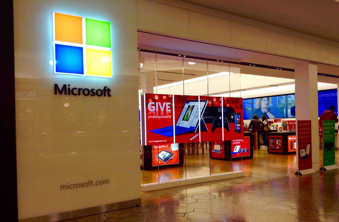 microsoft store front, businessfrontal.com