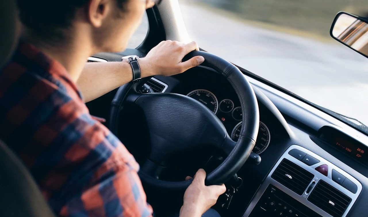 Een auto rijden, hoeveel kost dat nou eigenlijk?