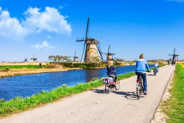 8 Unieke regio's Nederland met fietsroutes | viaBOVAG.nl