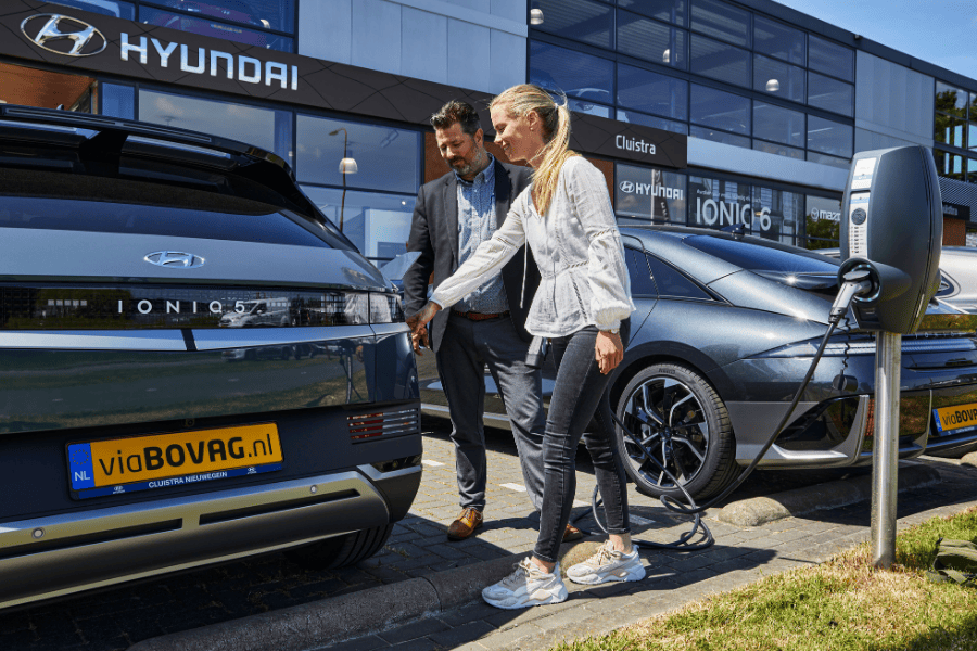 \nOp zoek naar een  elektrische auto?