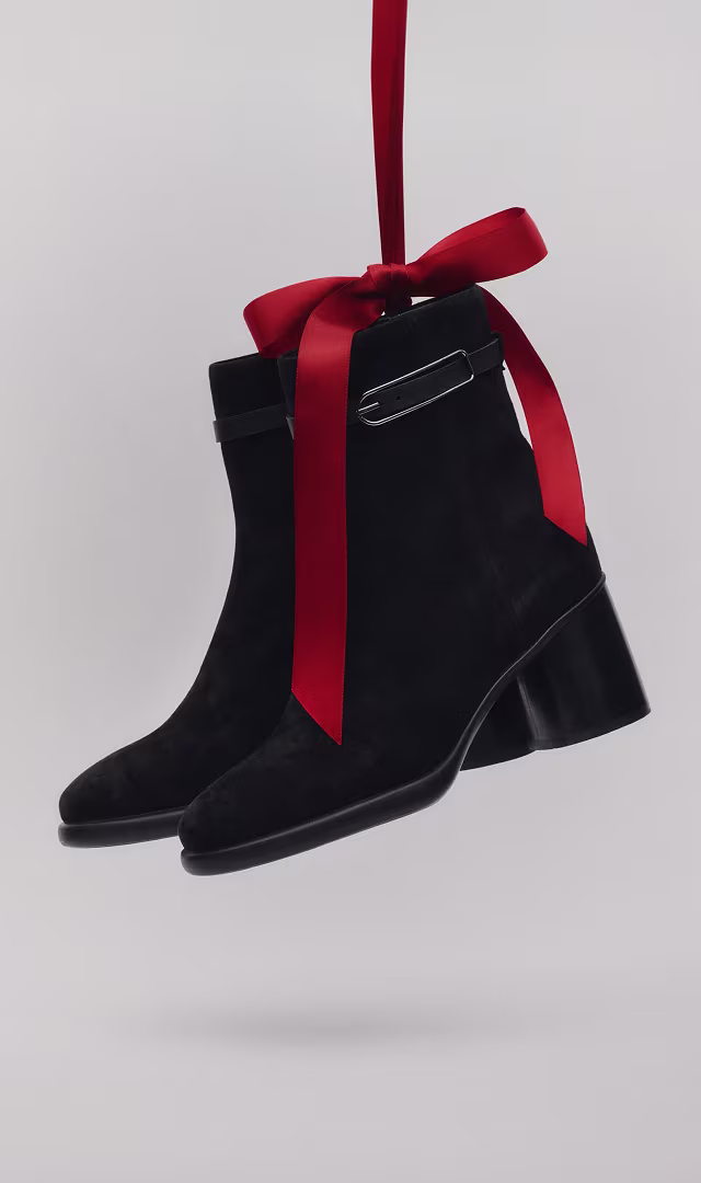 plp-small-640x1080-women-aw26-gifting-23191305001-EU-and-US
