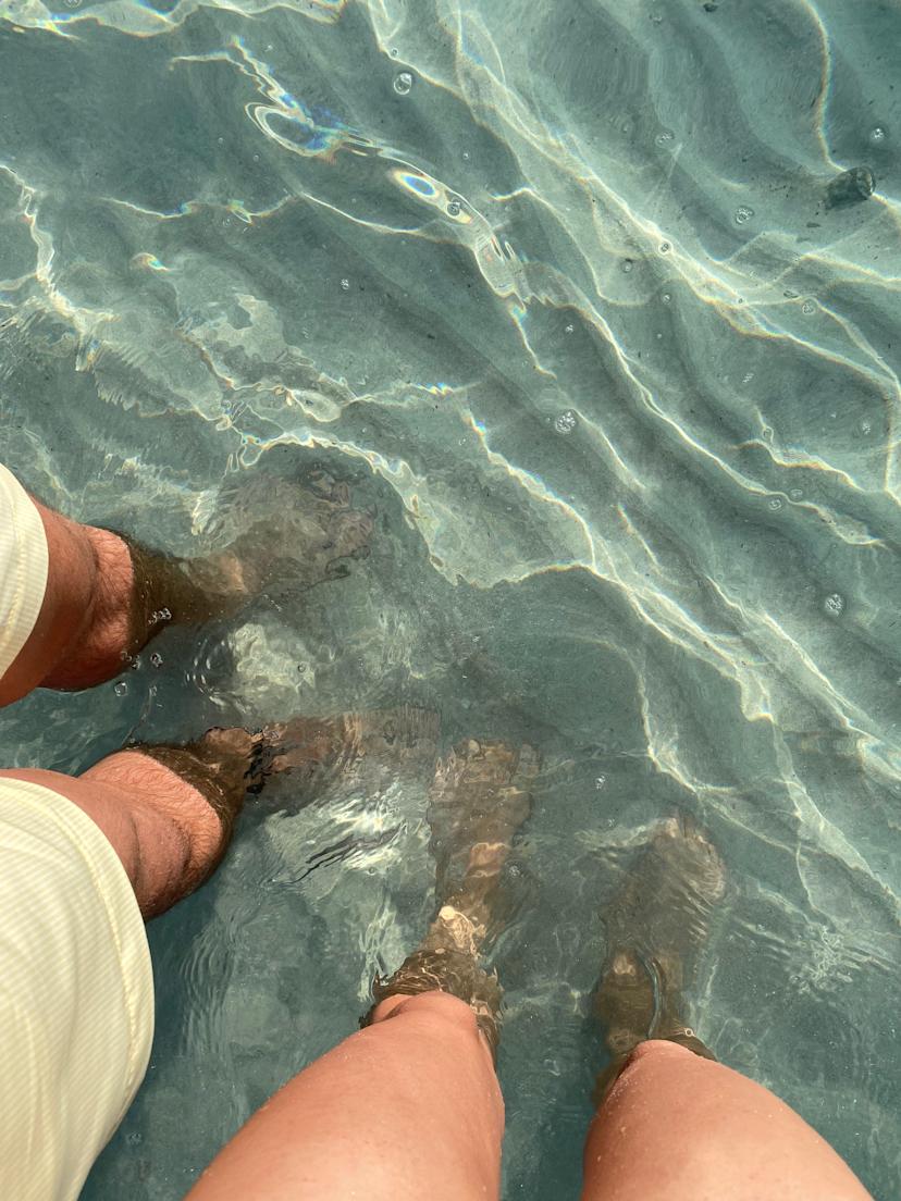 Als wir zum Baden waren und unsere Füße fotografiert haben