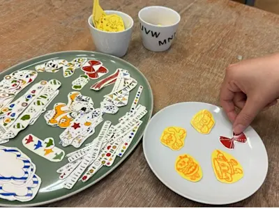 Nakaoyama Denshukan's Ceramic Decal Workshop