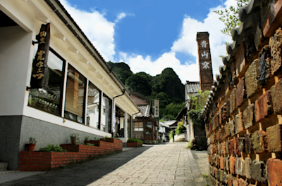 Pottery Heritage at Imari Okawachiyama - The Village of the Secret Kilns