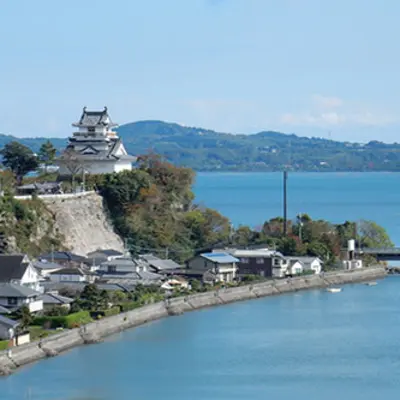 Travel around the Kitsuki castle town with Kitsuki licensed guide interpreter!