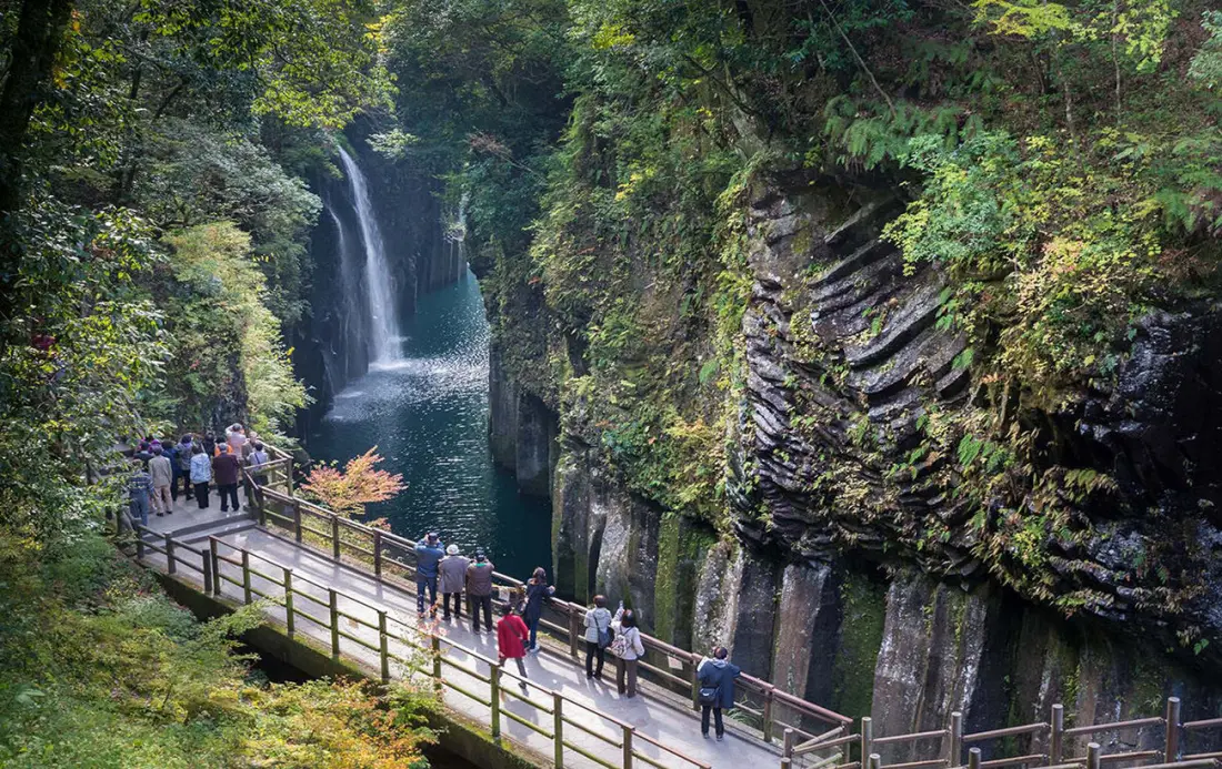 takachiho gorge boat tour
