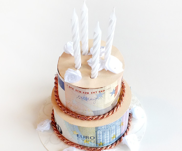 Geldtorte Als Geldgeschenk Zur Hochzeit Auf Geschenke De