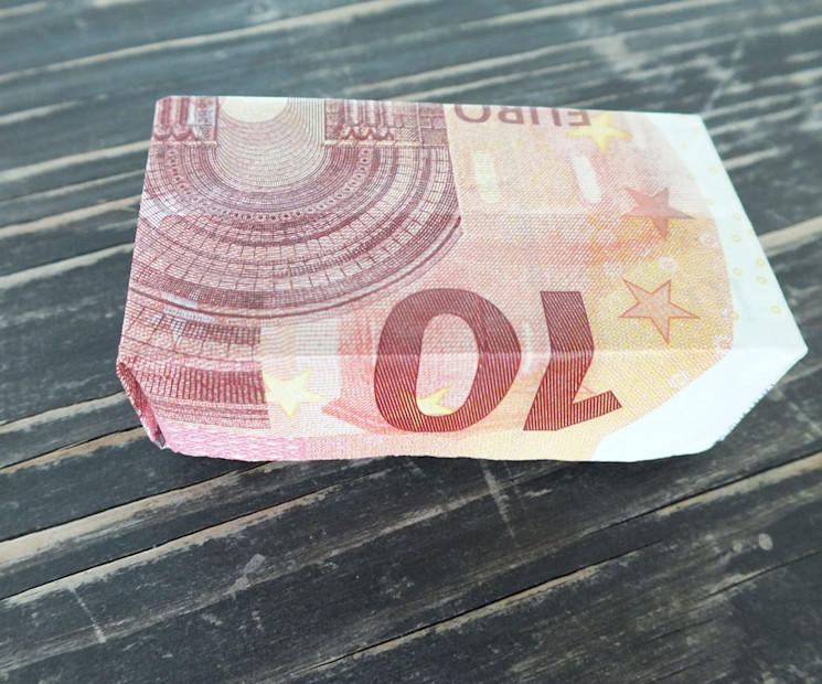 Geldschein falten zum Kästchen Schritt für Schritt