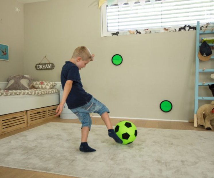 Mit der Fußball Torwand kann der Sport-Begeisterte ganz genau sehen, ob er sein Ziel getroffen hat.