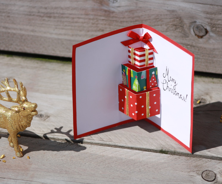 Weihnachtskarten basteln mit 3D-Geschenken in der Innenseite 