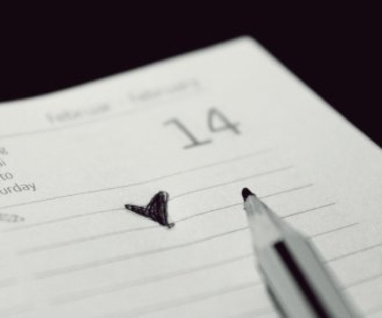Checke seine/ihre Einstellung zum Valentinstag, bevor du aktiv wirst