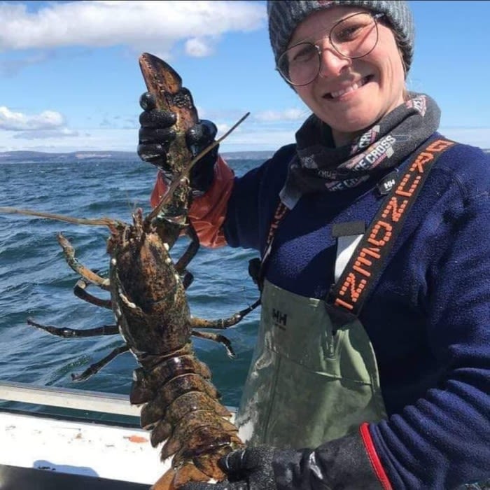 Une rare pêcheuse de homards au Québec