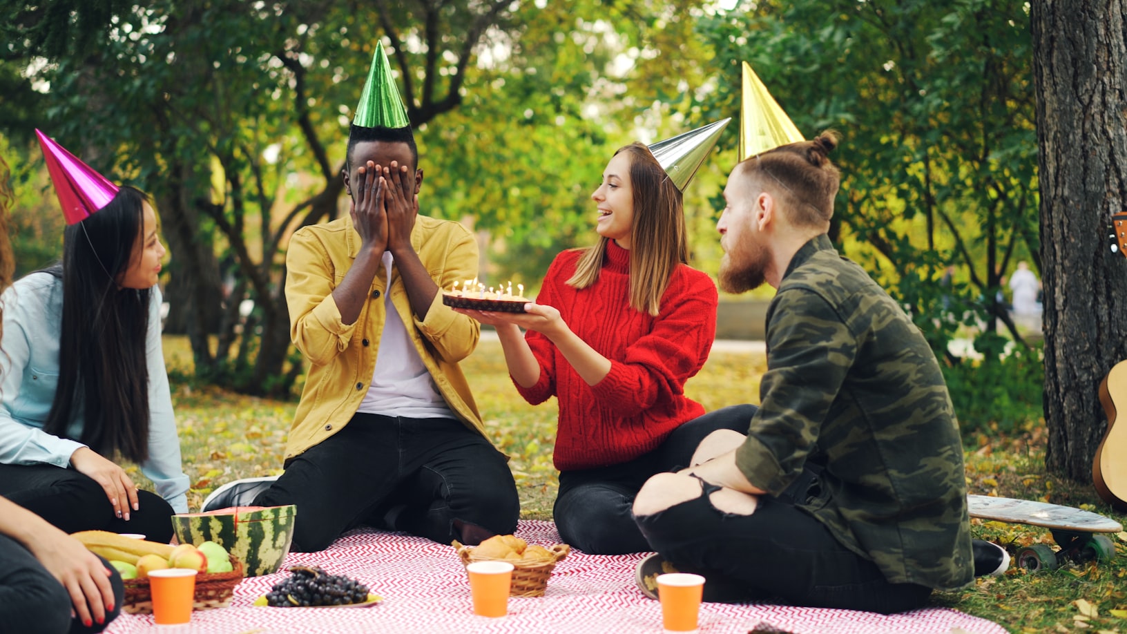 Comment réussir à surprendre un proche avec un événement surprise