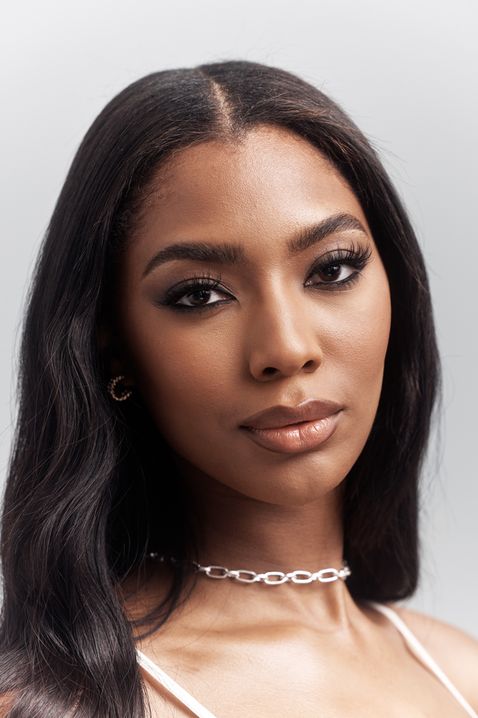 C-002403-01-020 FutureCollective Tatiana SeptLook1 1146-3