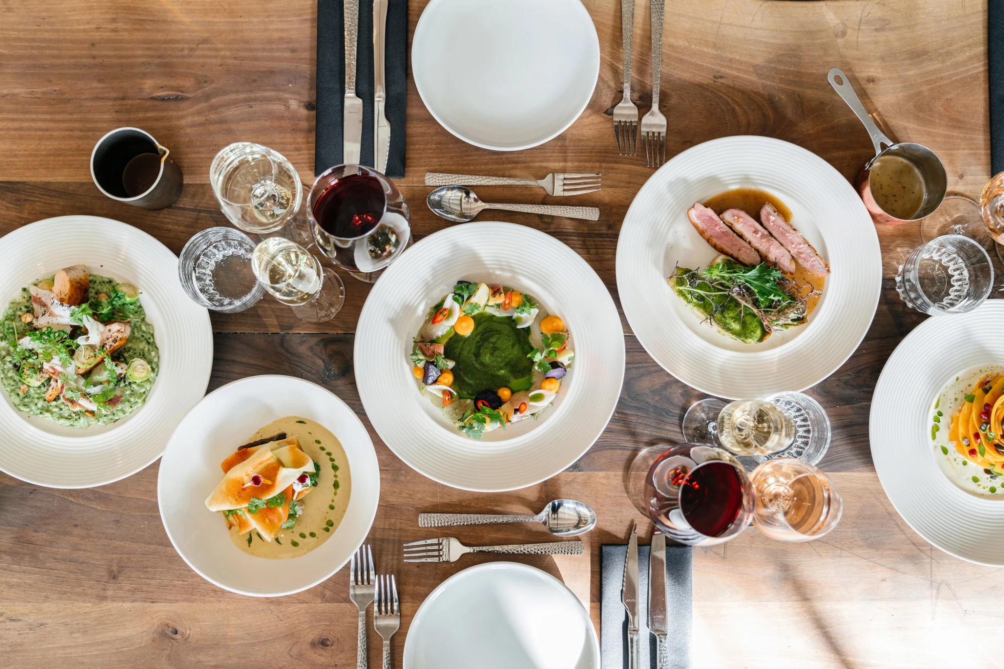 Een aantal gerechten geserveerd bij Restaurant Proto in Alphen aan den Rijn