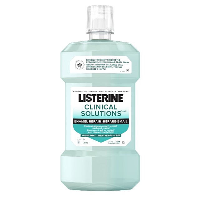 Vue de face du rince-bouche antiseptique LISTERINE® Clinical Solutions™ Répare-émail, saveur de menthe des Alpes, bouteille de 1 L