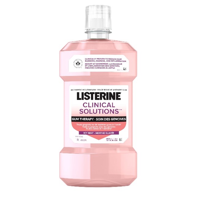 Vue de face du rince-bouche antiseptique Soins des gencives LISTERINE® Clinical Solutions™, saveur de menthe glacée, bouteille de 1 L