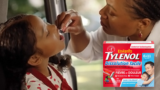 Poudre TYLENOL® Enfants Dissolution facile, revendication disant « Soulagement rapide de la douleur, sans eau » et logo du meilleur nouveau produit choisi par les consommateurs canadiens