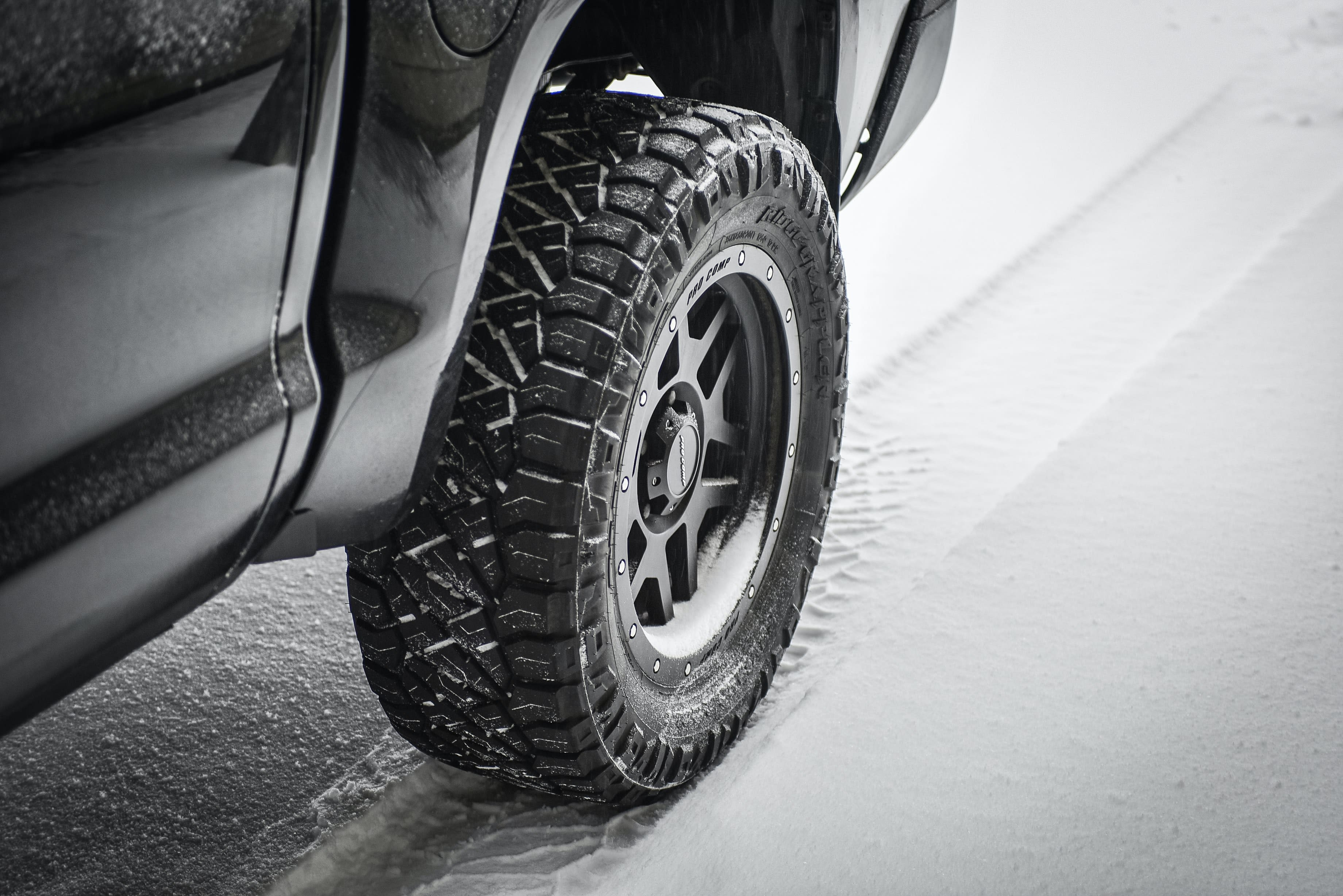 tire-buying-guide snow-tires hero