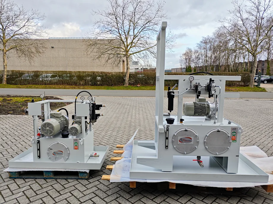 2 hydraulische groepen voor de petrochemie