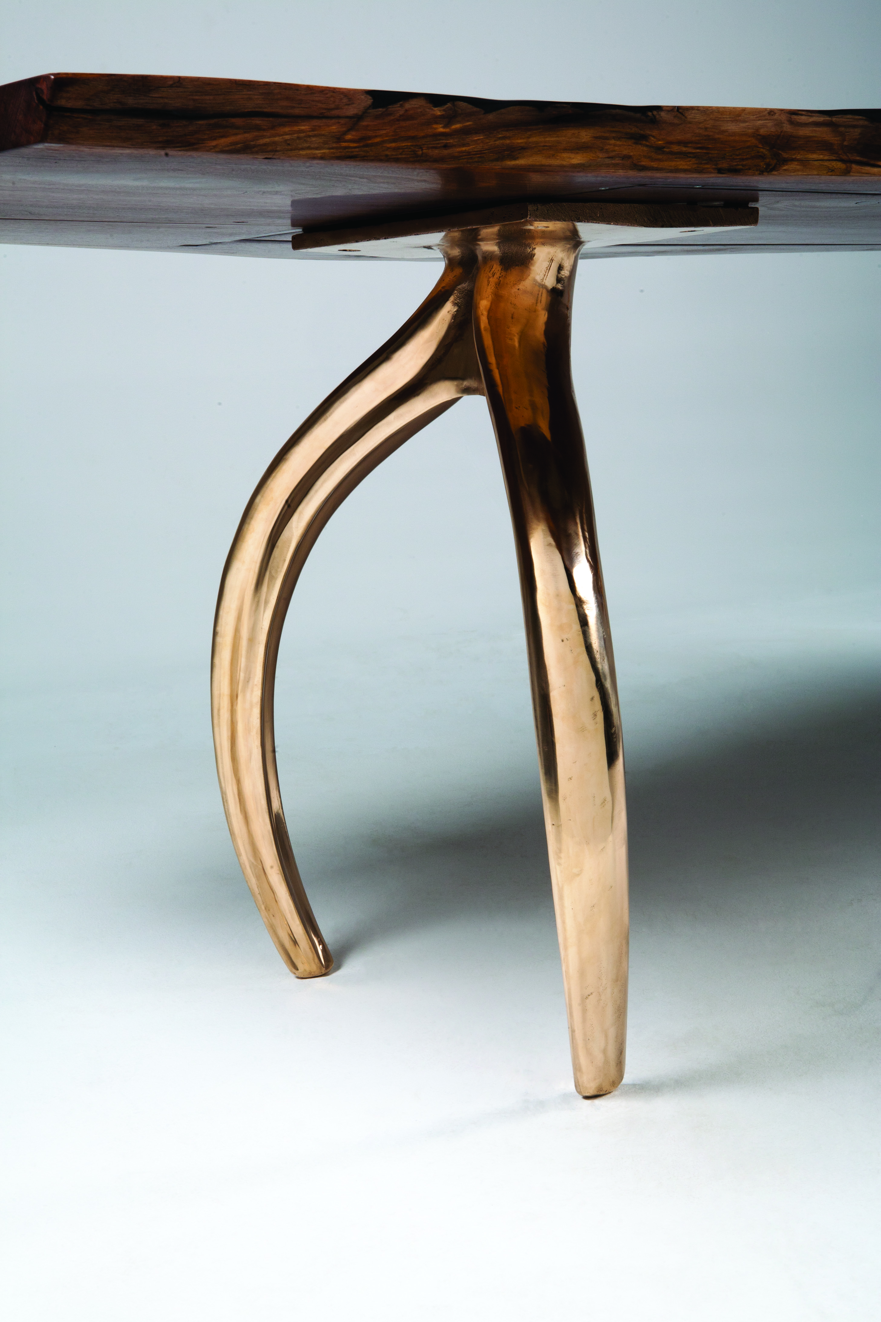 brass wishbone table legs