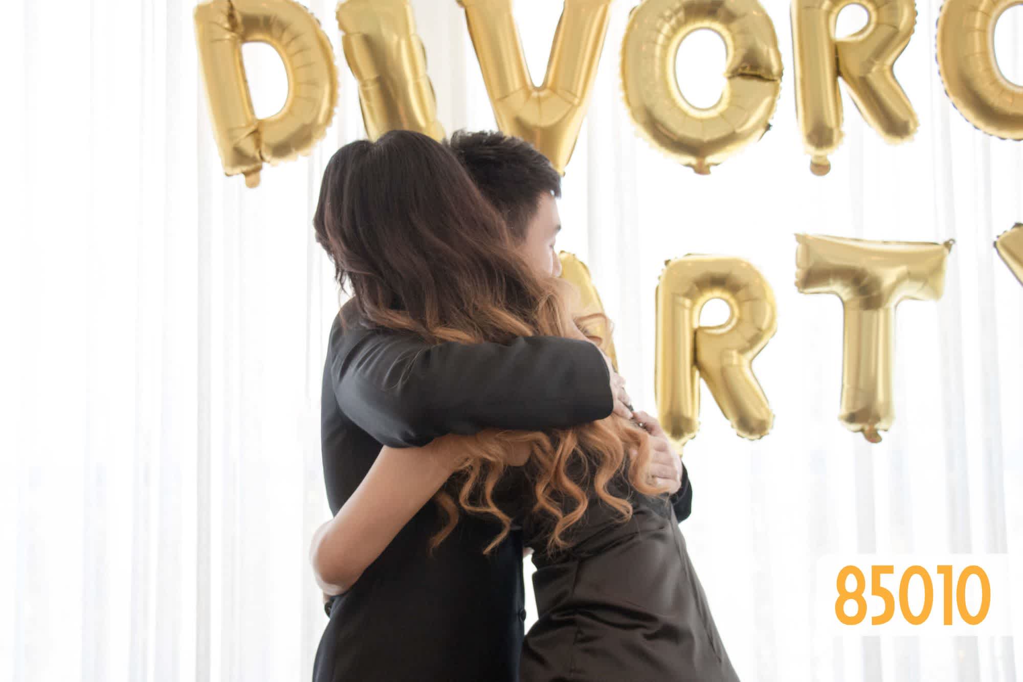 你相信嗎？臺灣��第一對公開「離婚典禮」過程的離婚夫妻！