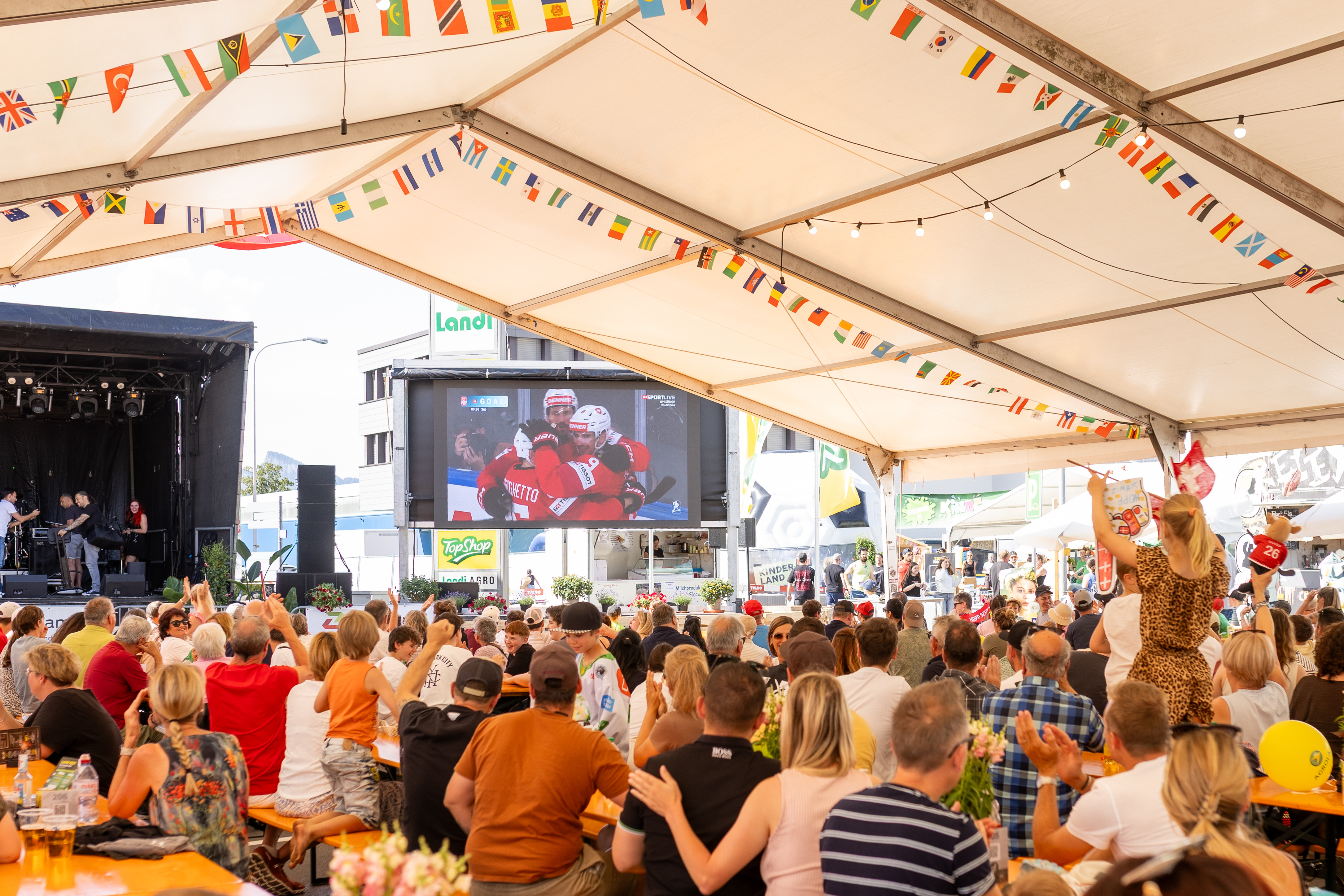 Public Viewing Eishockey WM Landi Fest 20026