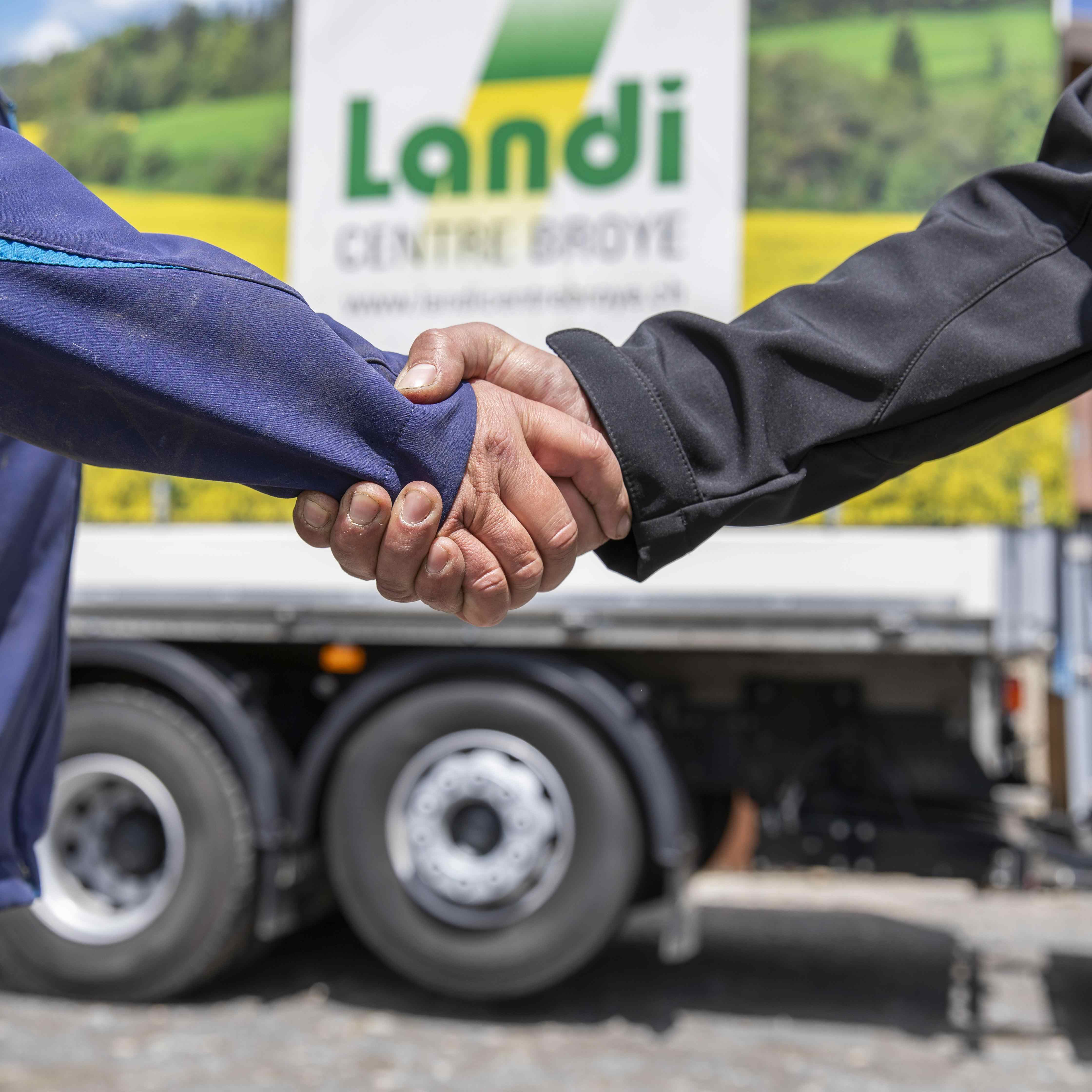 landi-centre-broye_detail_agro-handschlag (1).jpg