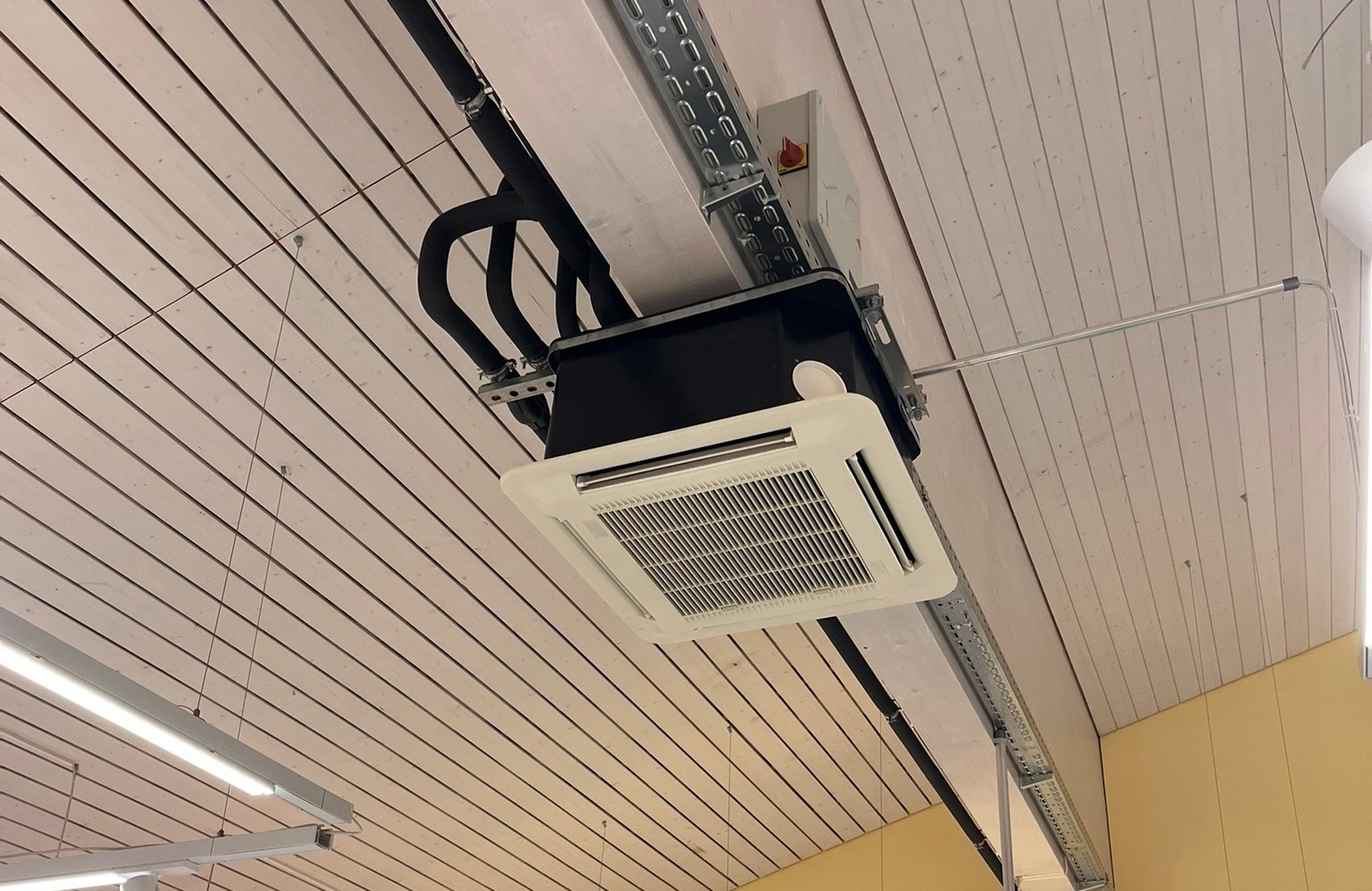 Modernste Kälteanlage im Volg Wagenhausen 3