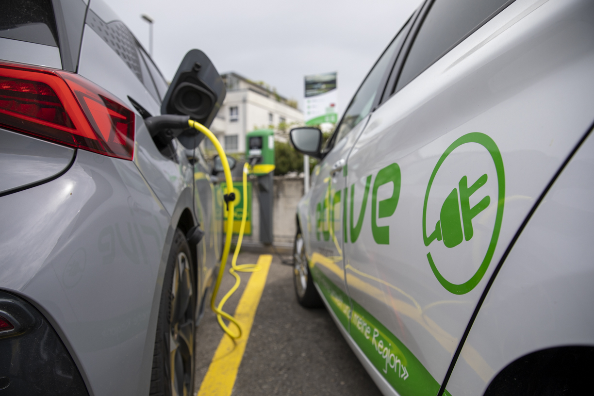 edrive carsharing Standort, Auto wird geladen