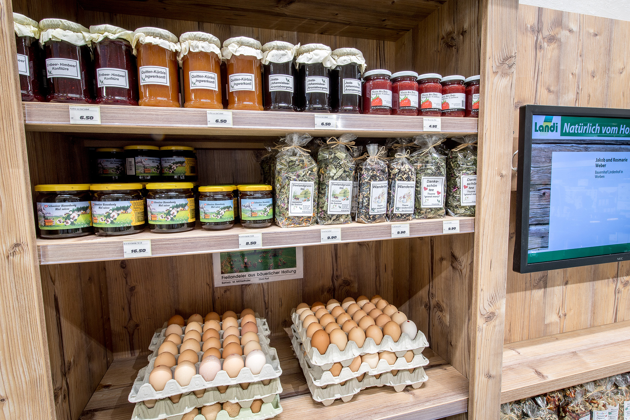 Natürlich vom Hof Regal