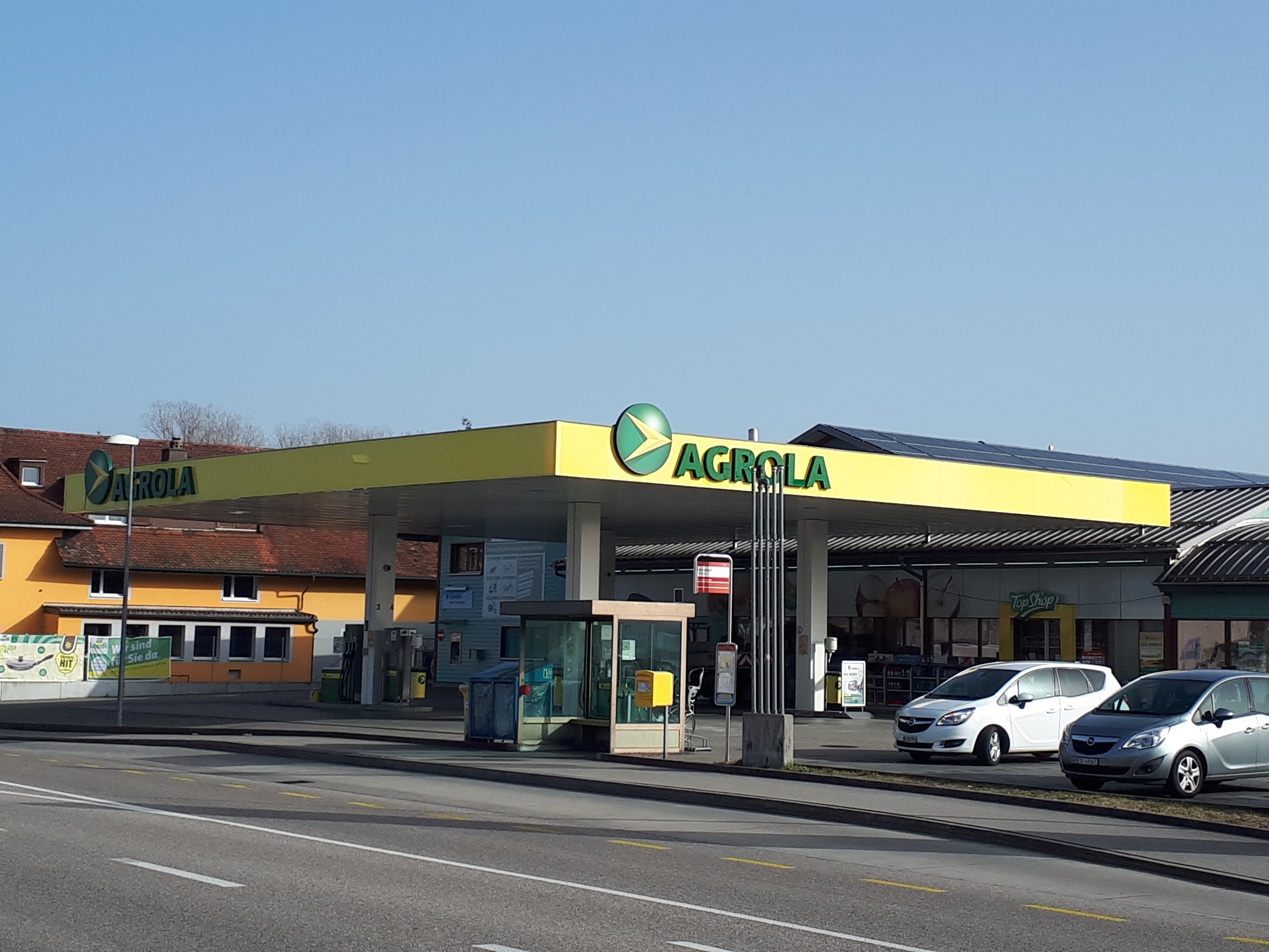 Tankstelle seitlich