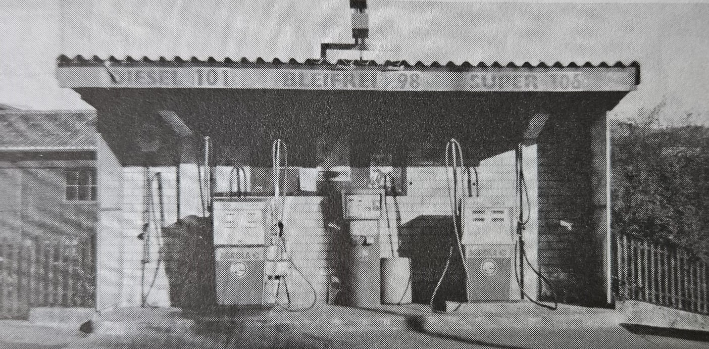 Tankstelle mit Notenautomat 1984