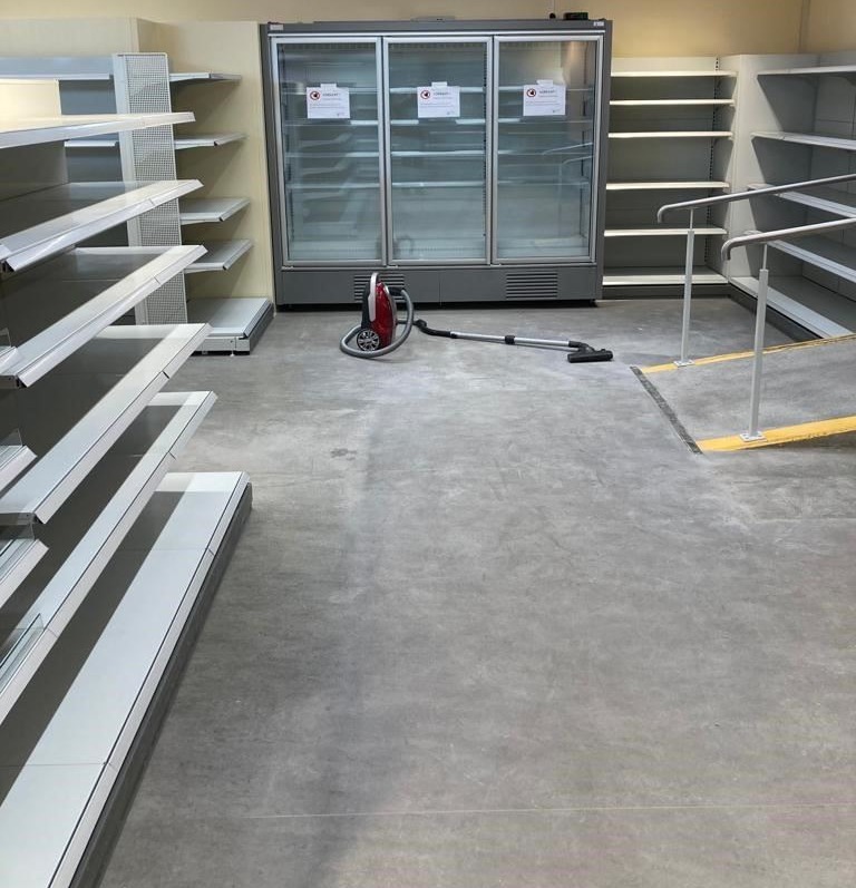 Umbau- und Einrichungsarbeiten 08