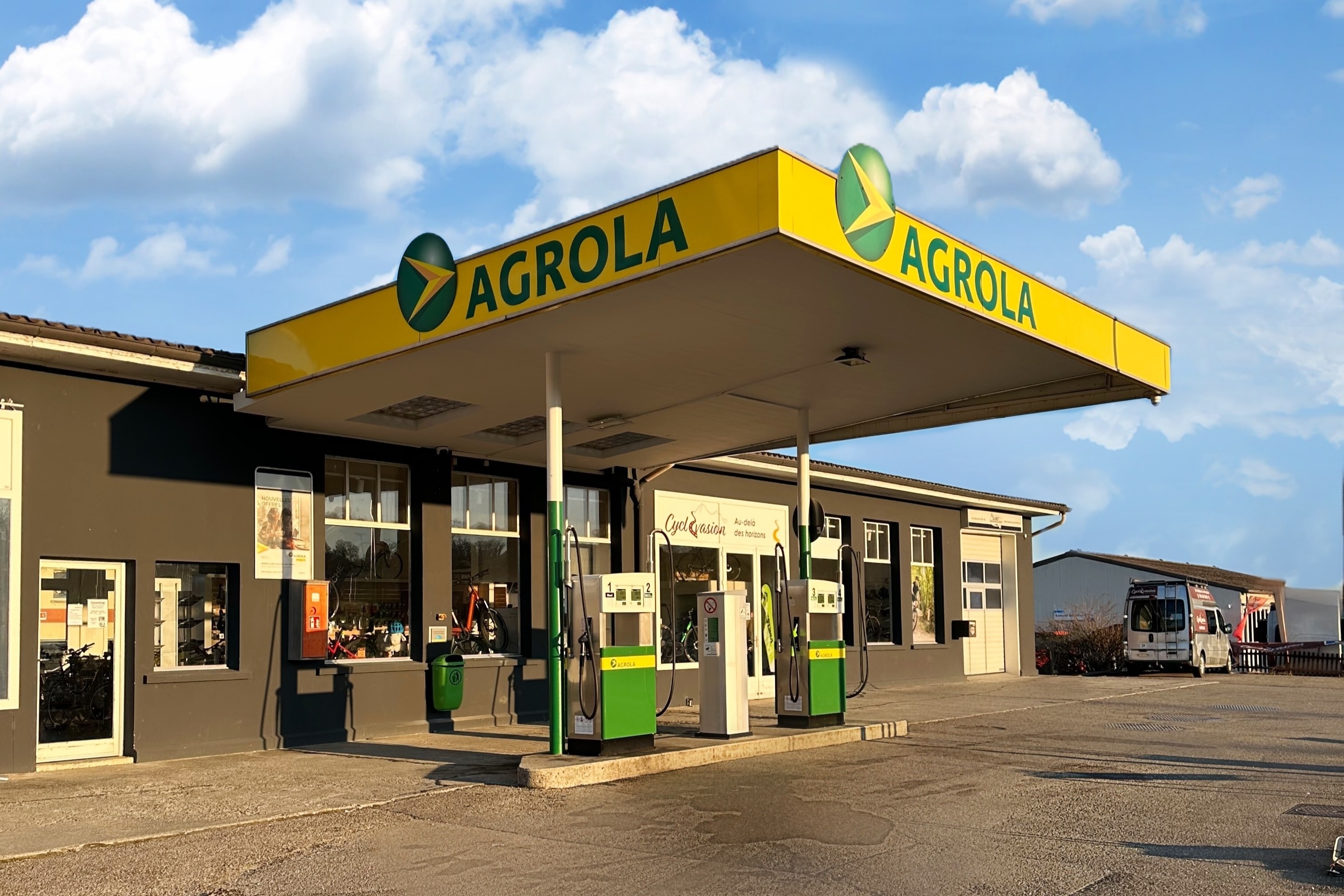 Station service route de Berne