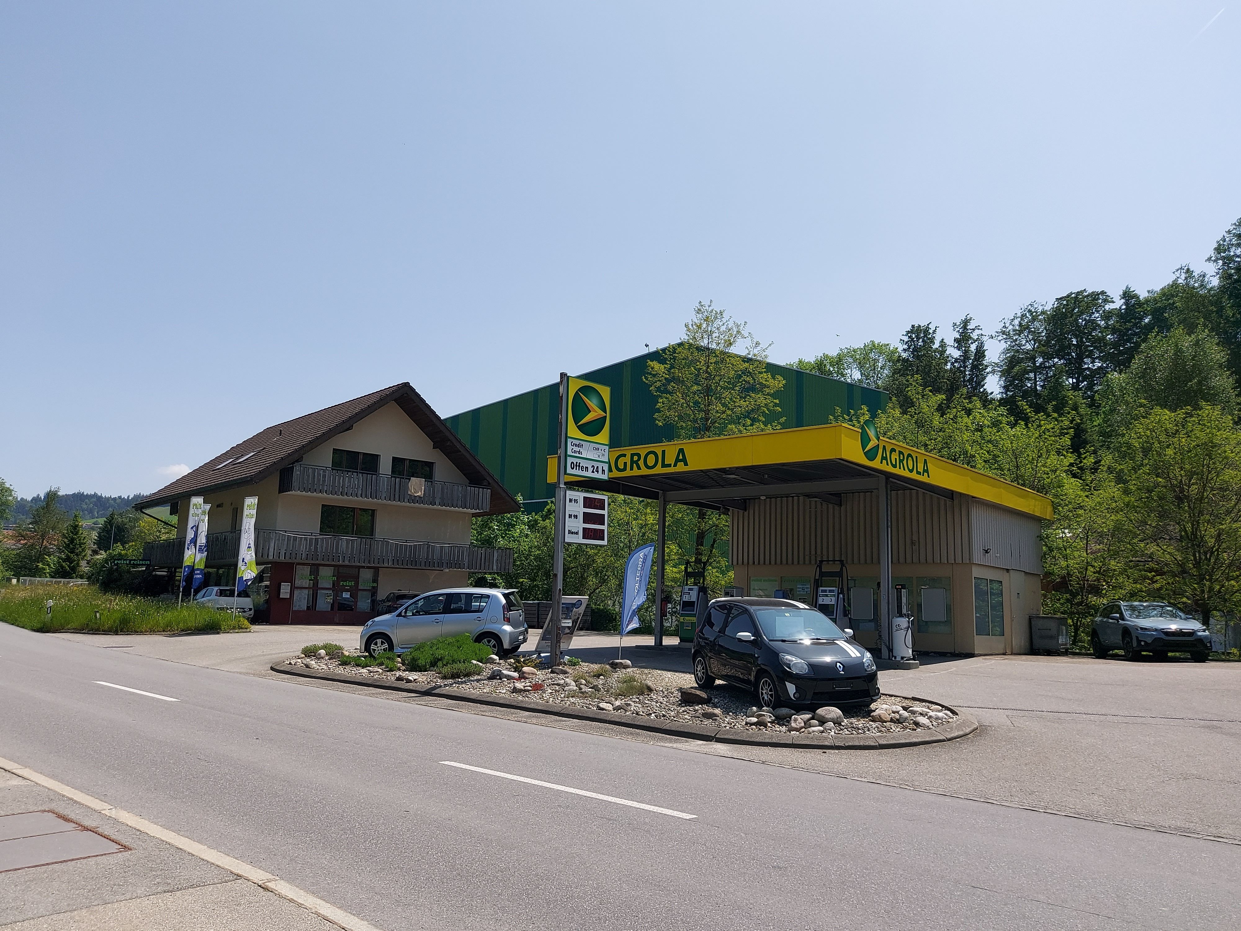 Tankstelle Wasen.jpg