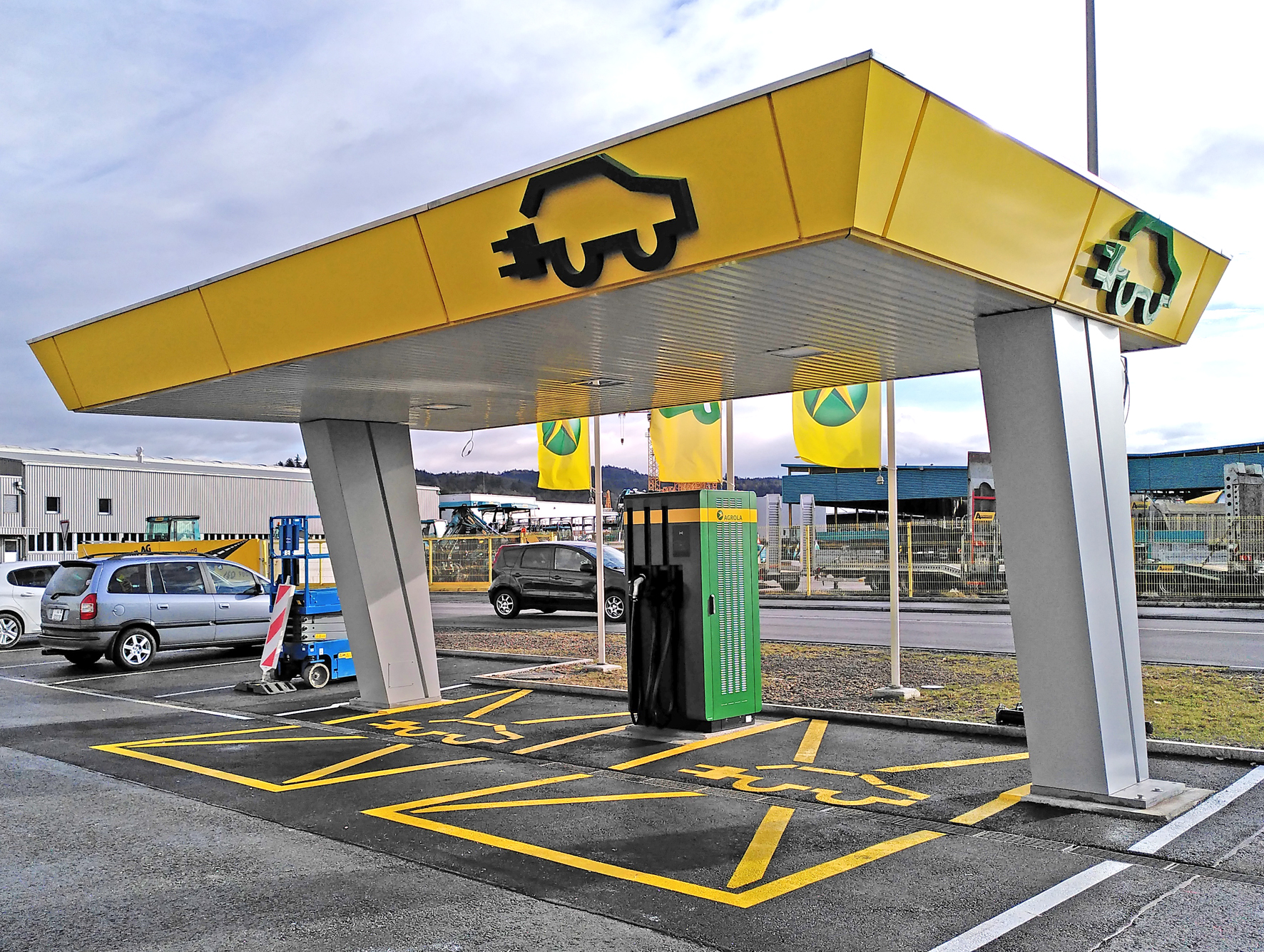 AGROLA E-Ladestation Musterhausen
