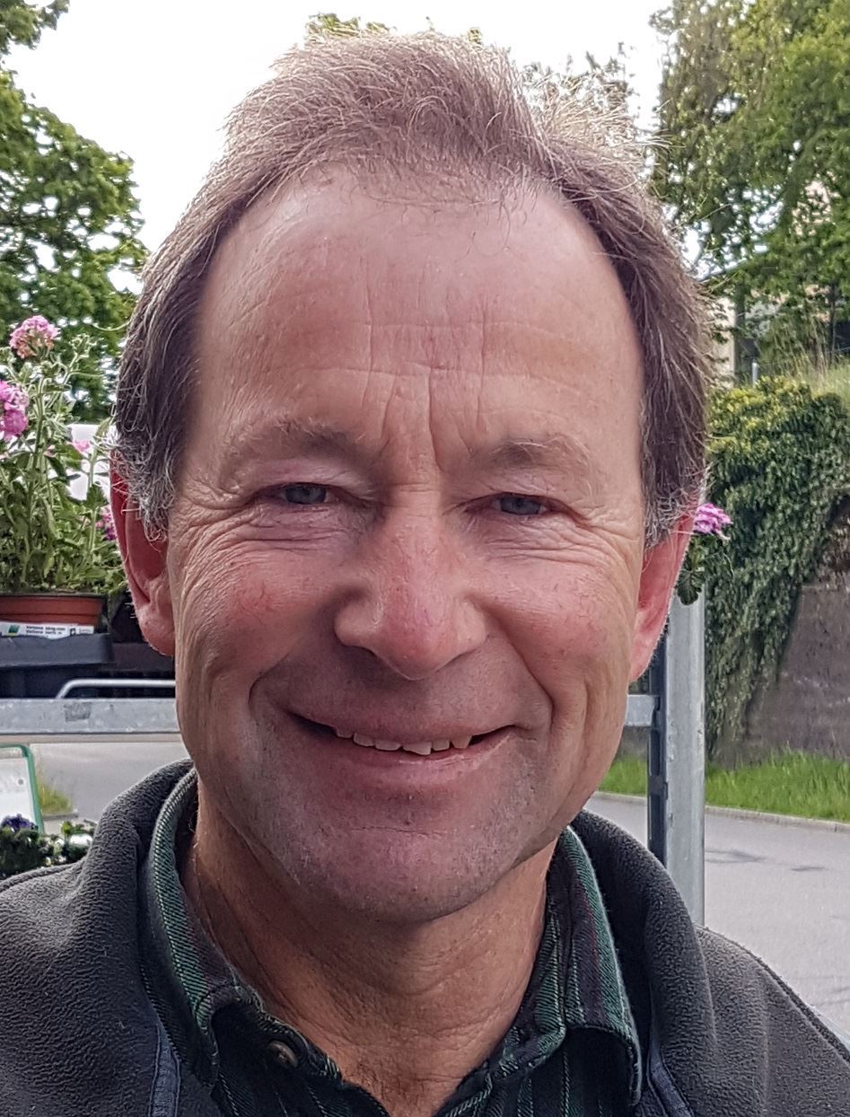 Thomas (947x1244).jpg