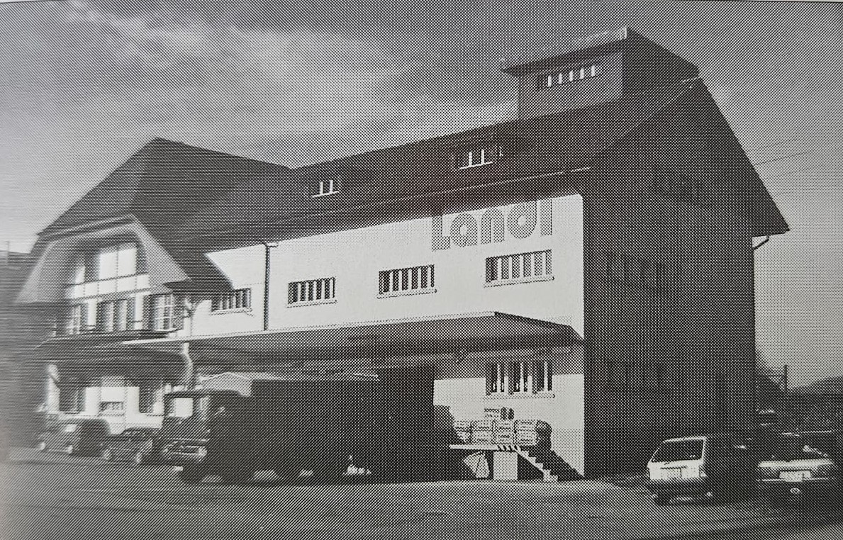 Hauptgebäude1960