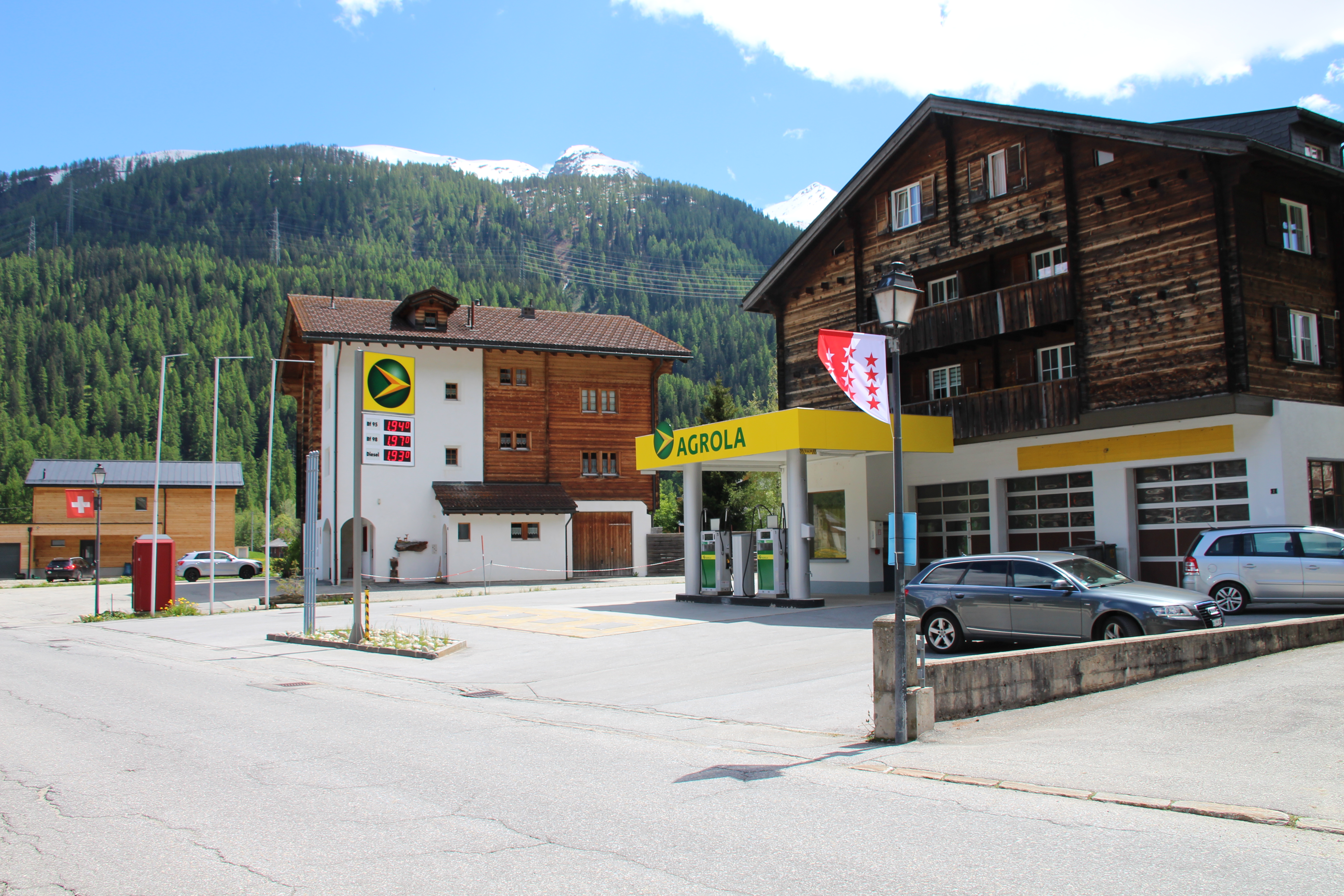 Tankstelle Ulrichen.JPG