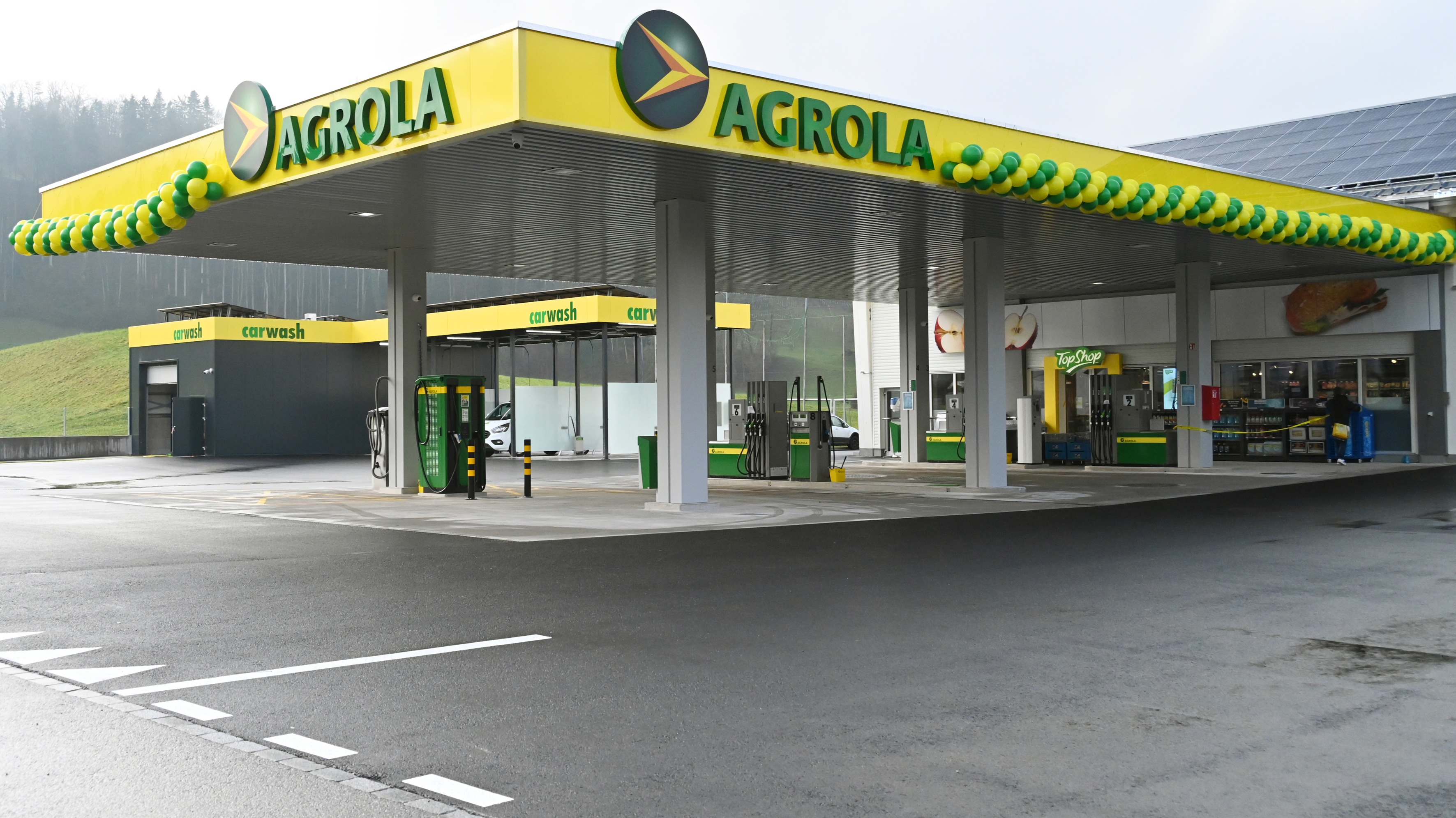 Tankstelle mit Waschpark_.jpg