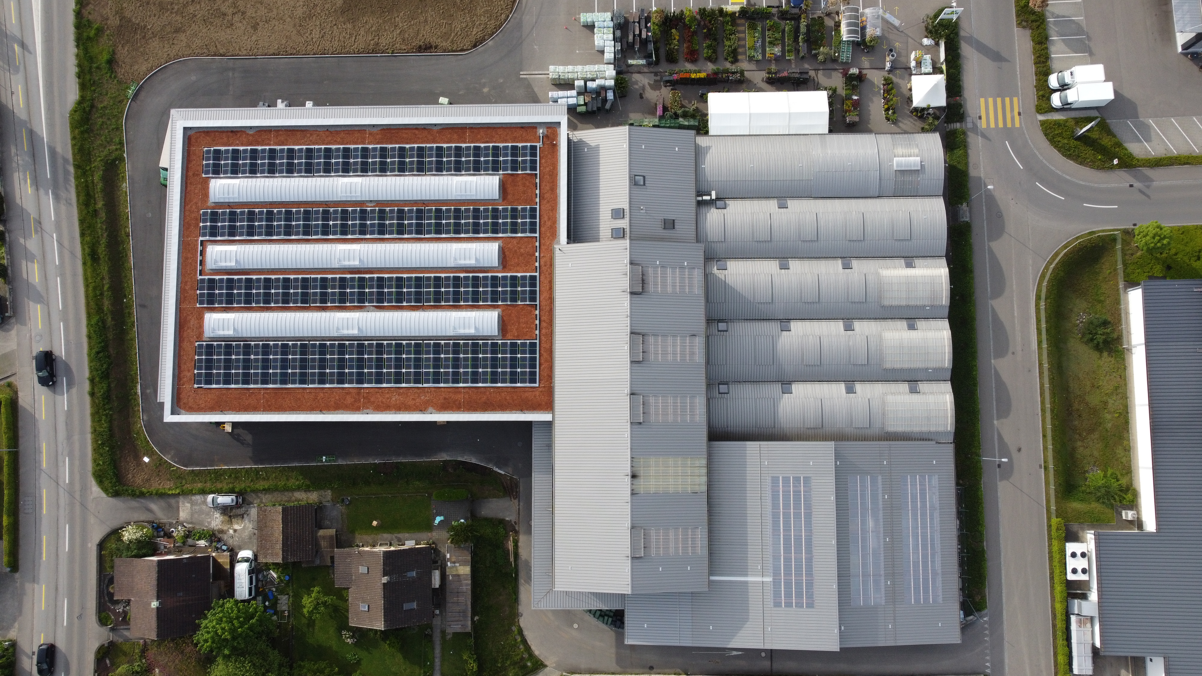 Gebäudelösungen für Mehrfamilienhäuser, Industrie- und Gewerbebauten