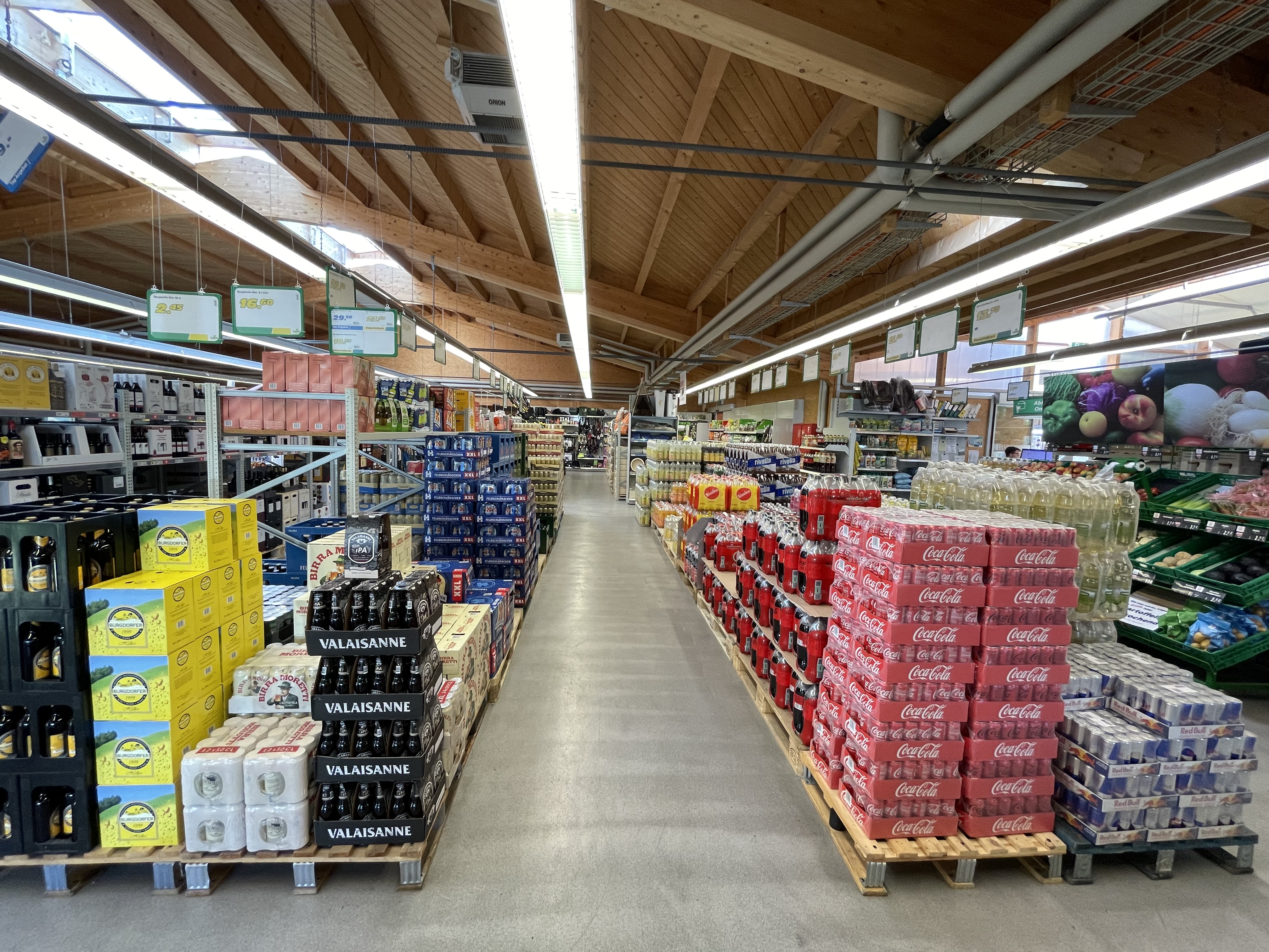 LANDI Laden Utznetsorf_Innen3