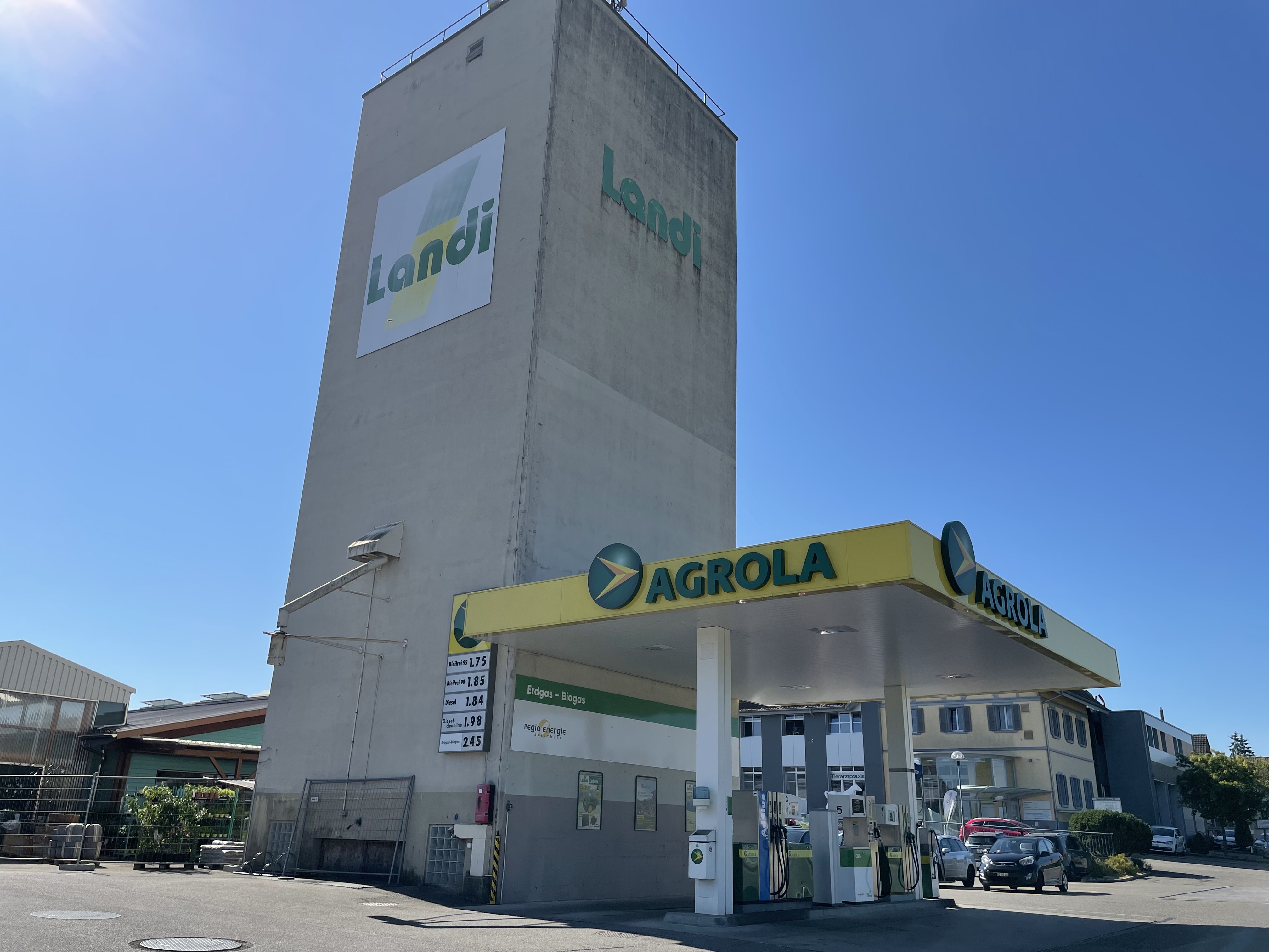 AGROLA Tankstelle Utzenstorf