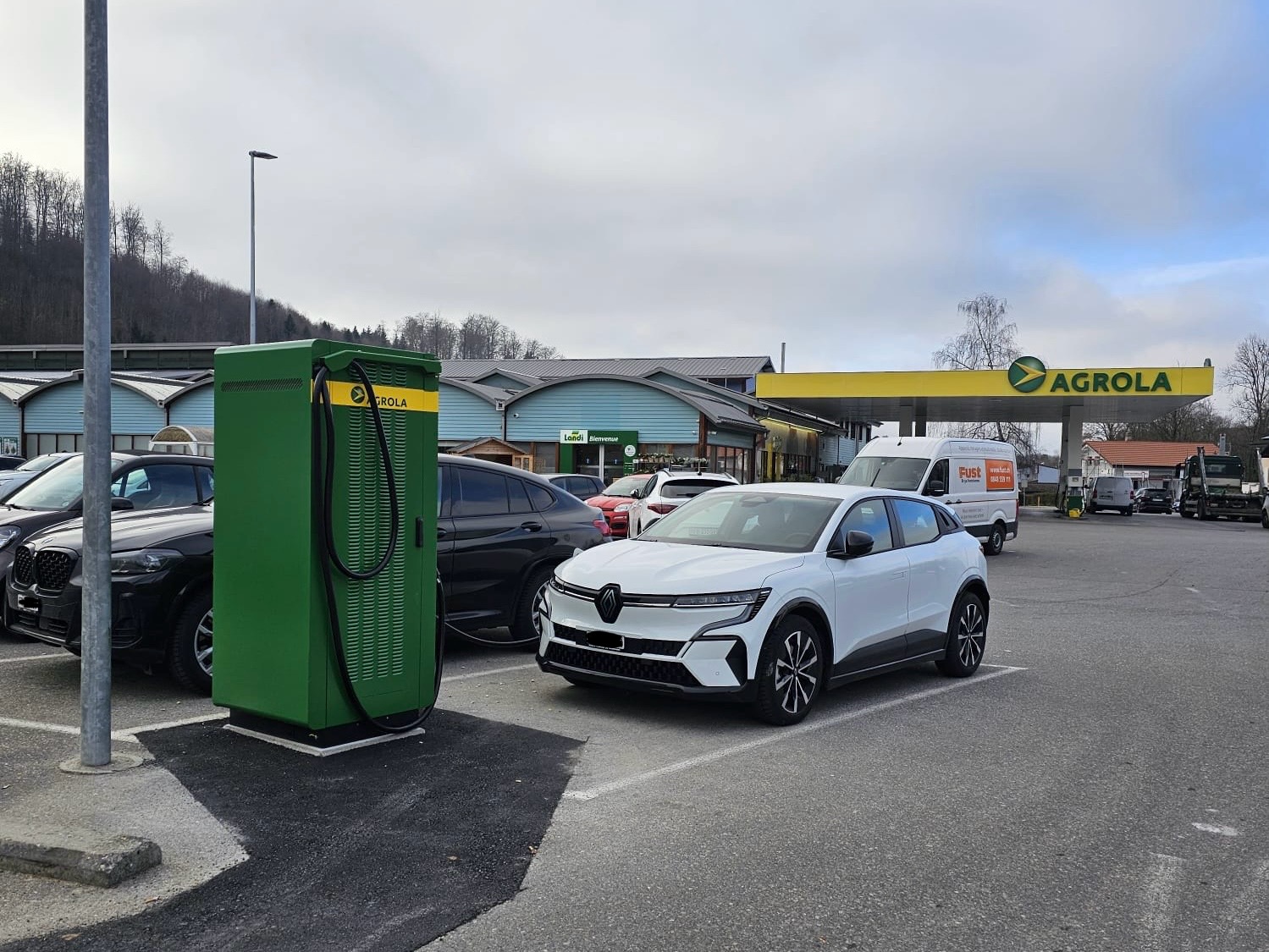 20241129 borne charge marly 5